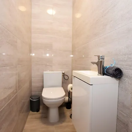 Dukes Aparthostel - Prywatne, Rynek Hostel *