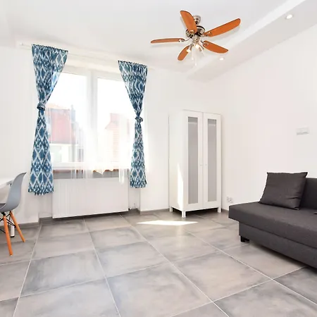 Vandrarhem Dukes Aparthostel - Prywatne, Rynek